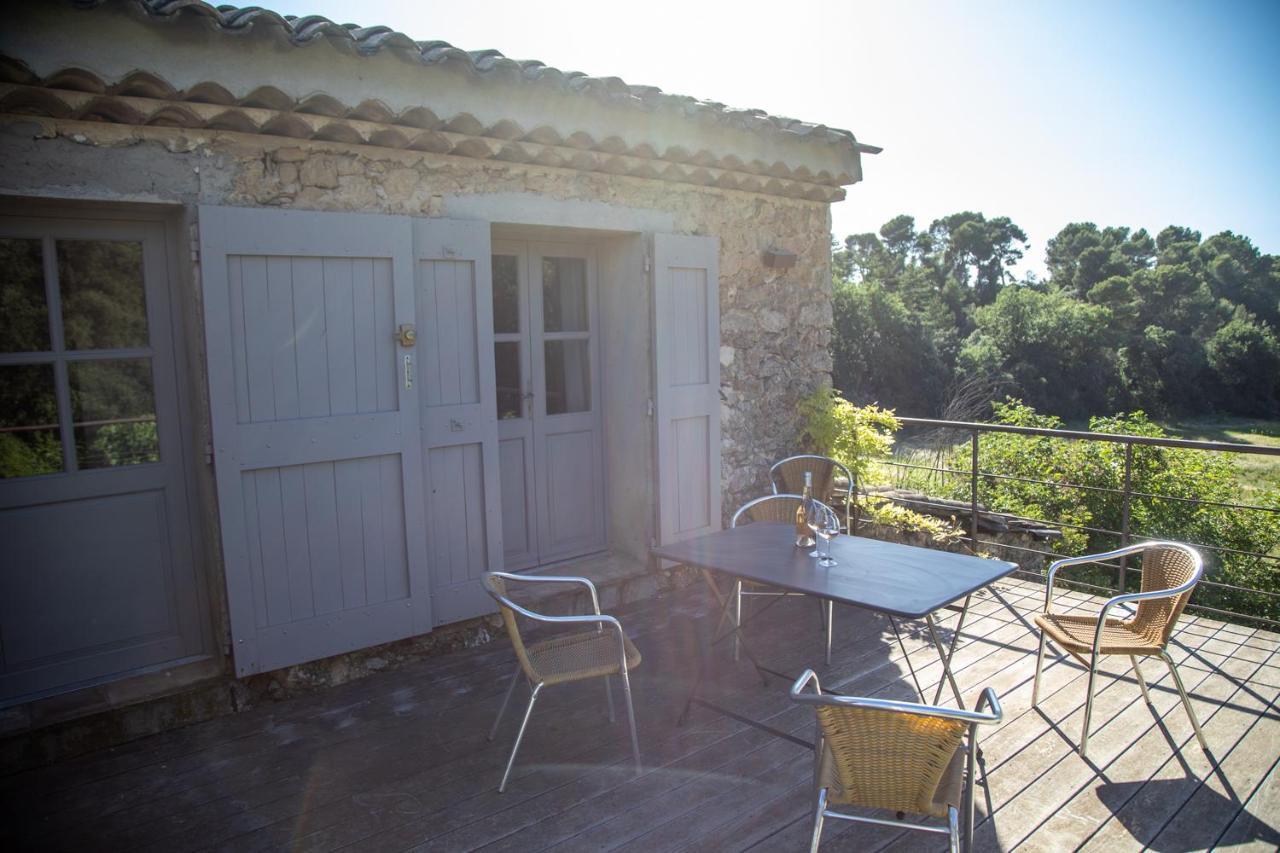 Domaine Les Perpetus Villa La Tour-dʼAigues Exteriör bild
