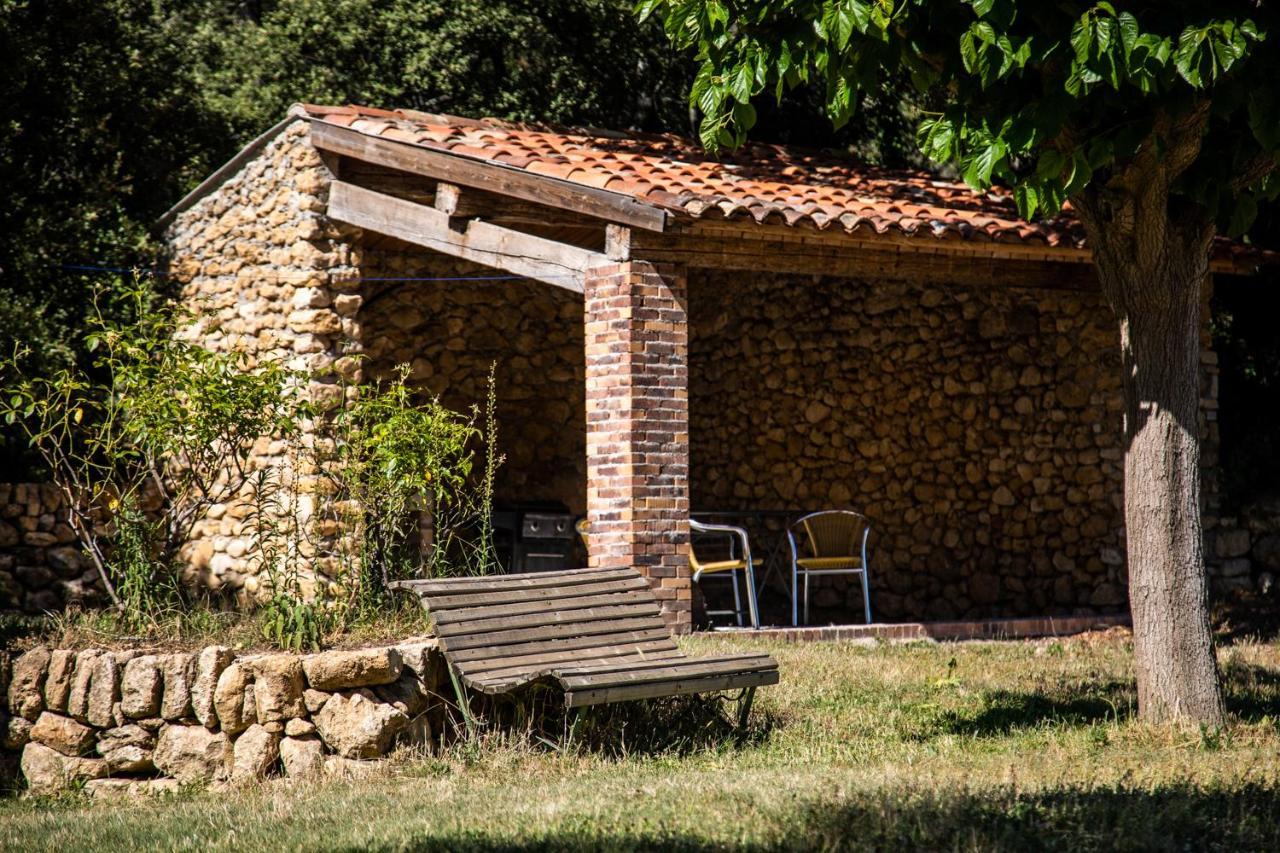 Domaine Les Perpetus Villa La Tour-dʼAigues Exteriör bild
