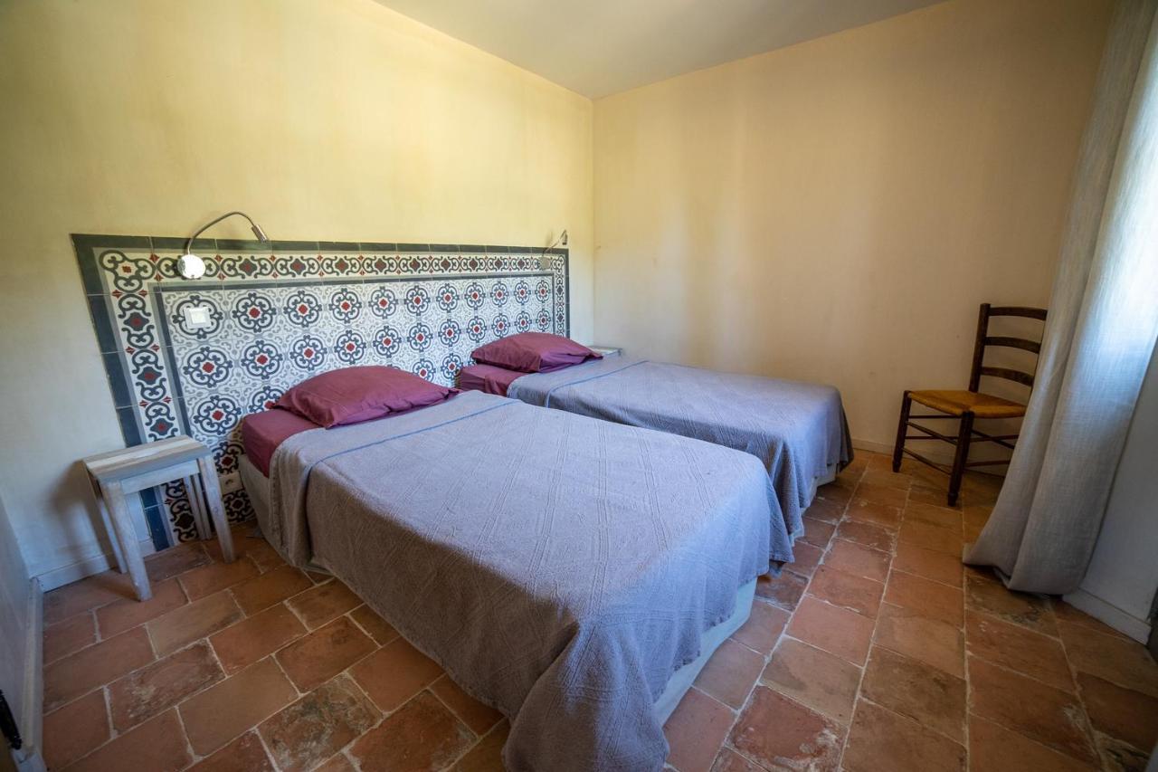 Domaine Les Perpetus Villa La Tour-dʼAigues Exteriör bild