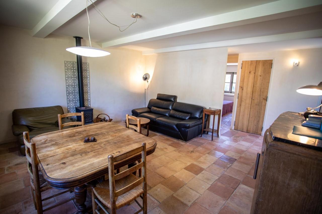 Domaine Les Perpetus Villa La Tour-dʼAigues Exteriör bild